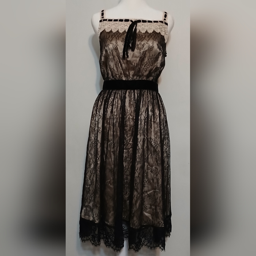 Circle Elegant Black Lace Dress